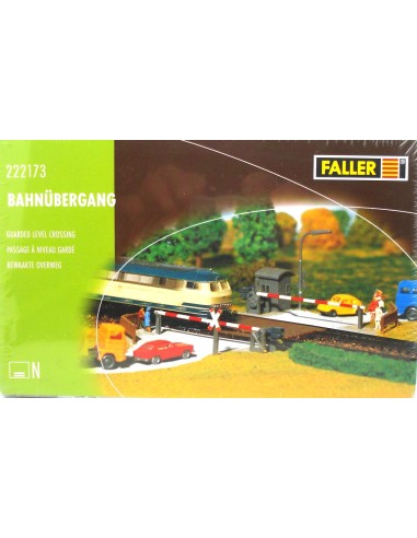 FALLER LEVEL CROSSING WITH BARRIERS